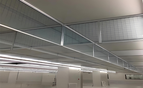 阿勒泰玻璃挡烟垂壁