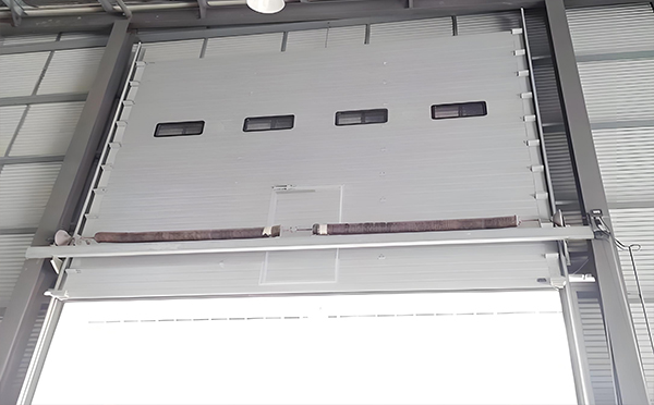 阿勒泰工业滑升门