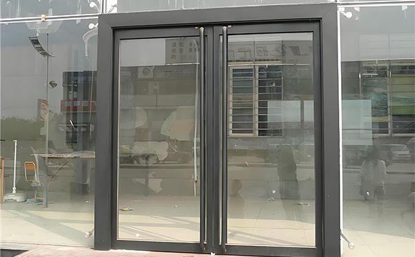 阿勒泰玻璃地弹门