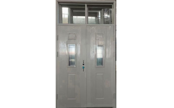 阿勒泰学校教室门