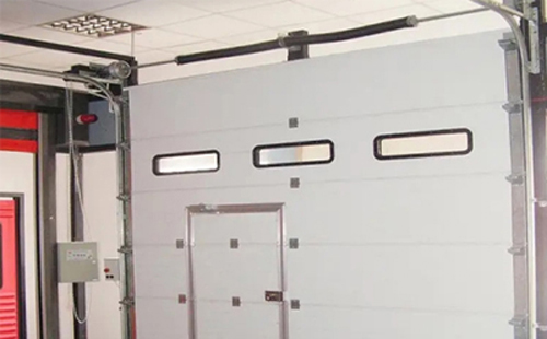 阿勒泰工业提升门的安装方法